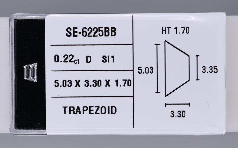 0.22 Carat Natural D SI1 Trapezoid Diamond SE-6225BB
